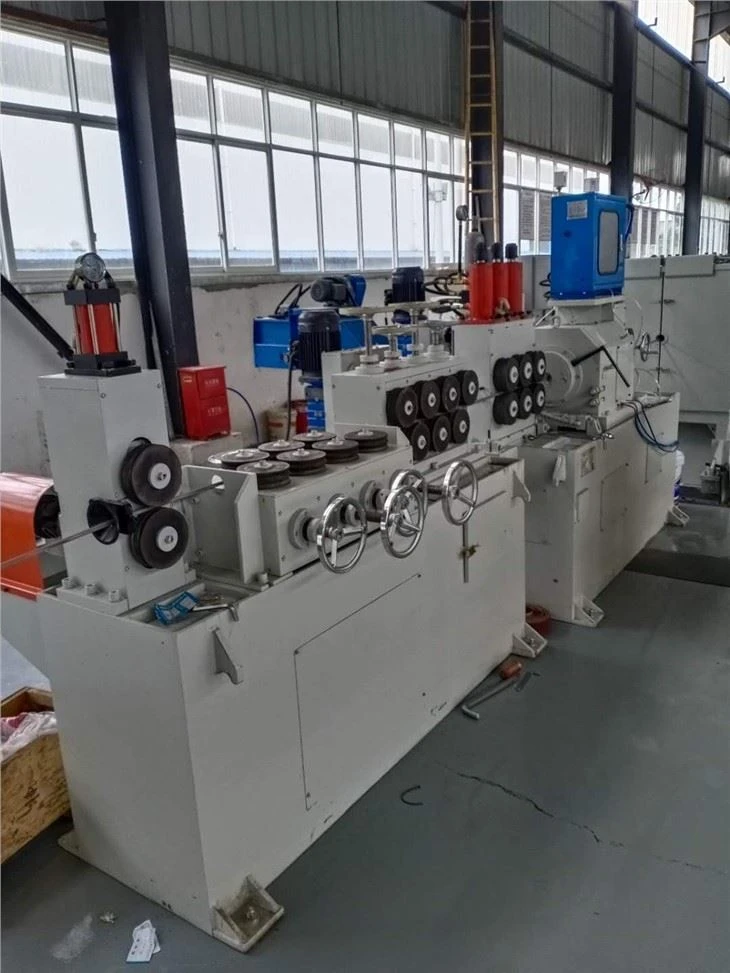 Low Price High Quality Wire Rod To Wire Rod Peeling Machine Line For Steel Bars Low Price High Quality Wire Rod To Wire Rod Peeling Machine Line For Steel Bars
