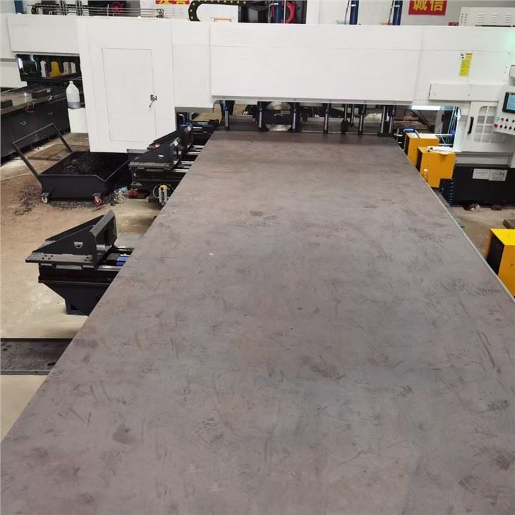 Advanced Accuracy CNC Sawing And Milling Machine in CHINA